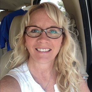 Meet your Posher, Beverly